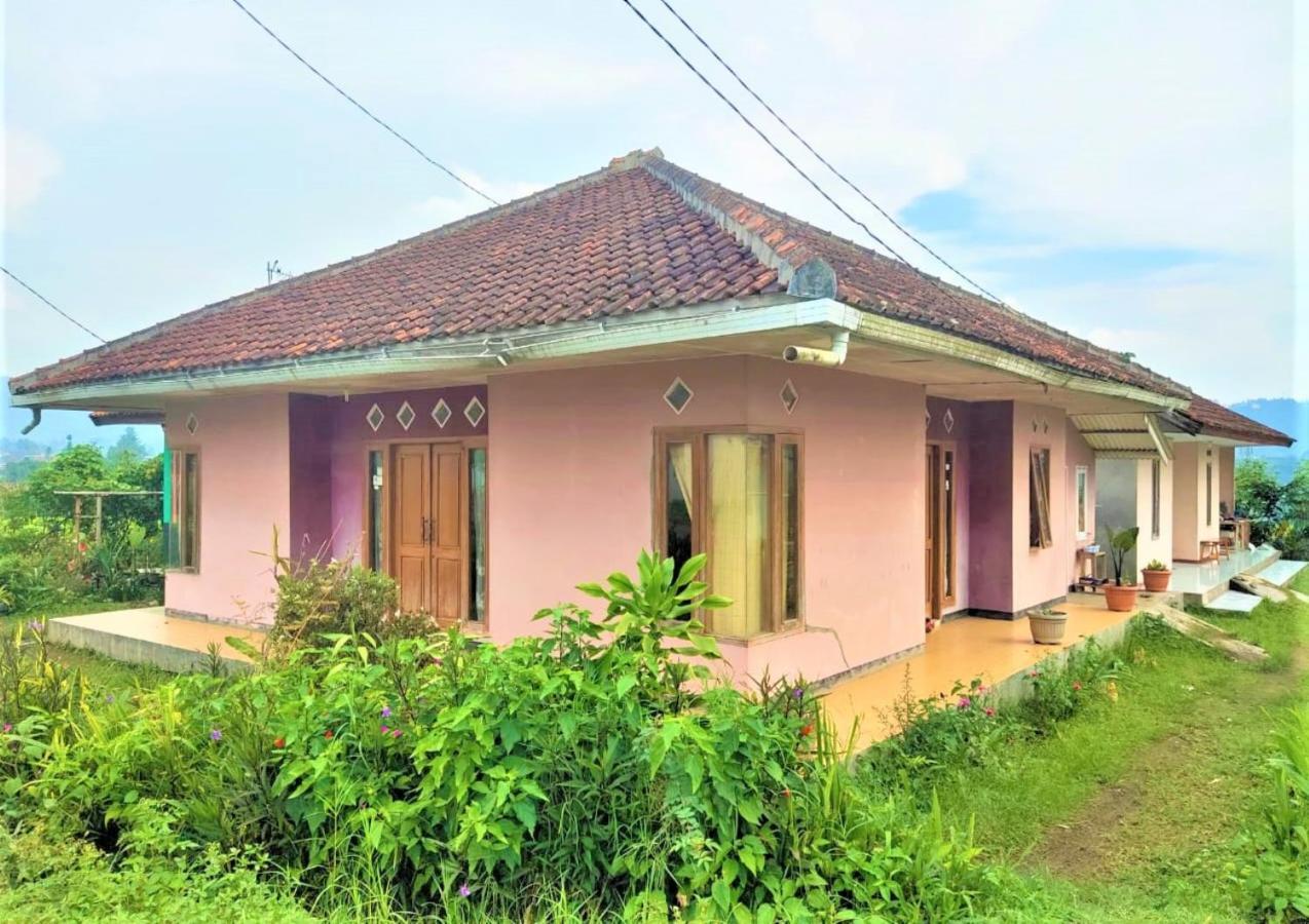 Villa Lembang Bunda Cikareumbi Exterior foto